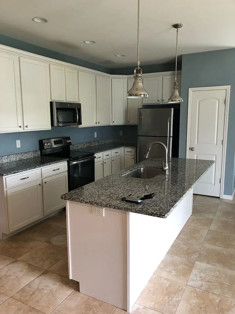 3 Bedroom 2 Bath Home In Freeport - 660 Tropical Way - Freeport - Florida Great Location ! — Photo 3
