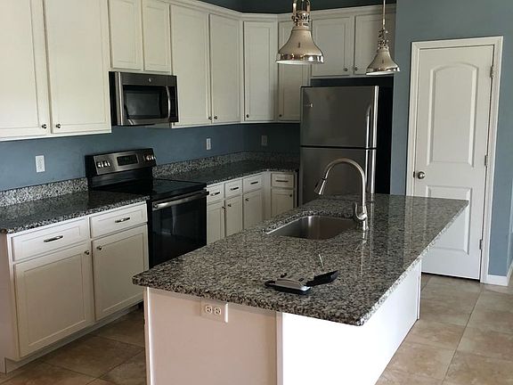3rd image of 660 Tropical Way