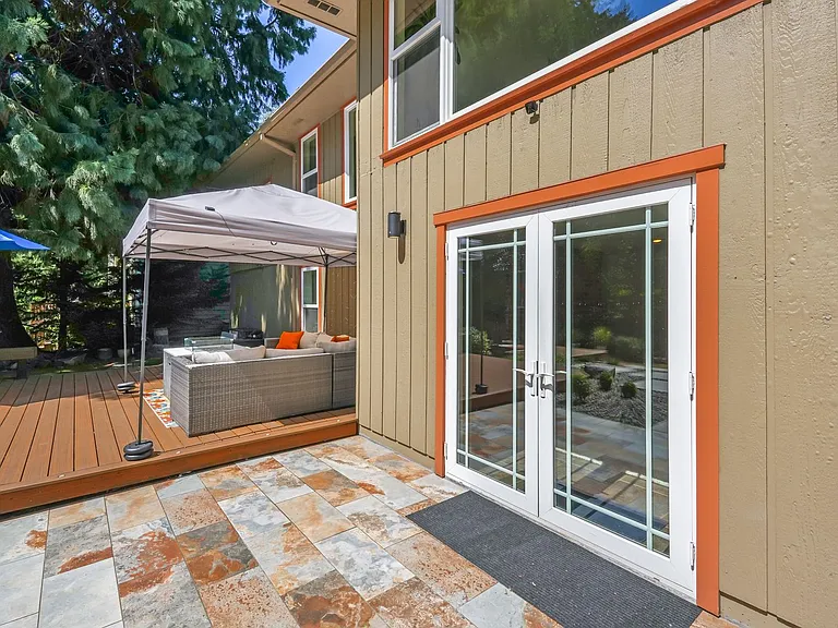 5530 SW Logan Ct — Photo 40