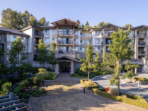 3050 Dayanee Springs Blvd #105, Coquitlam, BC V3E 0A2