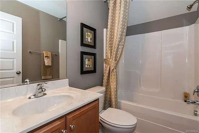 8007 Rutland Village Dr — Photo 2