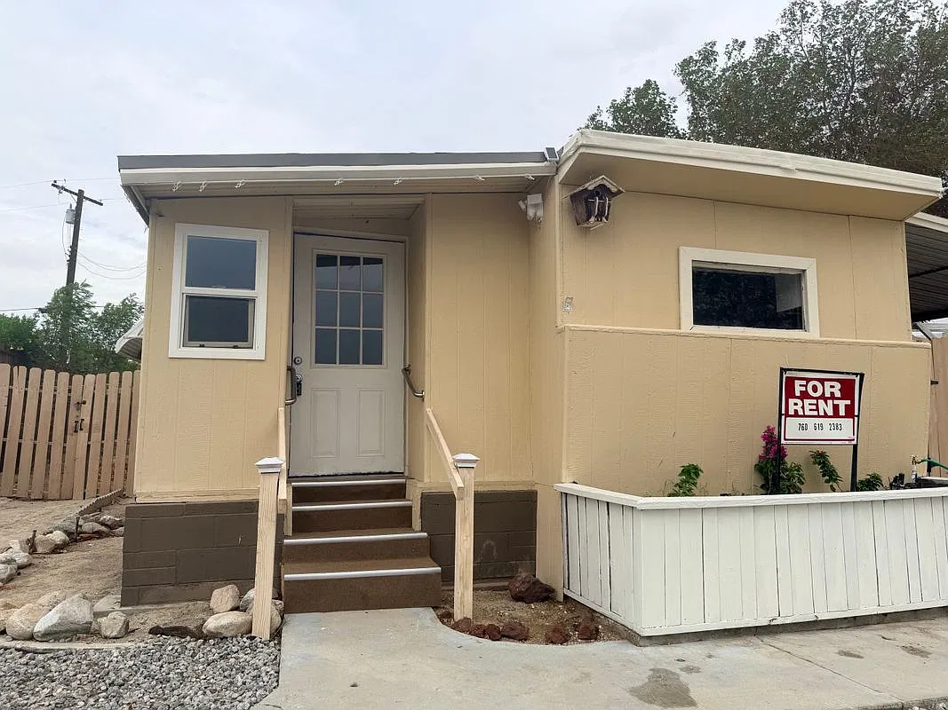 2 bed, 2.0 bath, 960 sqft, $1,400 — Photo 1