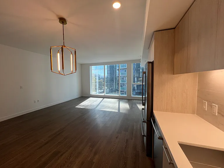 188 W Saint James St #10607 — Photo 2