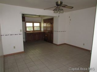 751 600th Ave, Elkhart, IL 62634