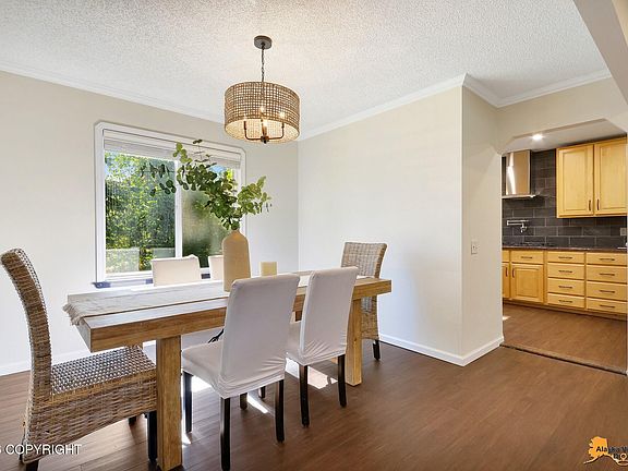 4th image of 6104 Eastwood Ct