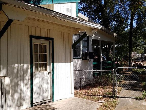 4th image of 2806 Sycamore Ct