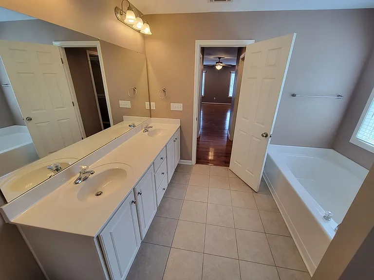 104 Stone Cottage Dr — Photo 11