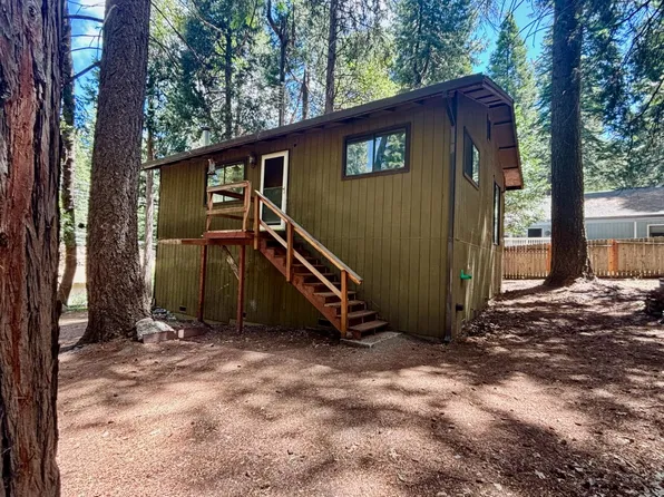 6930 Ridgeway Dr, Pollock Pines, CA 95726