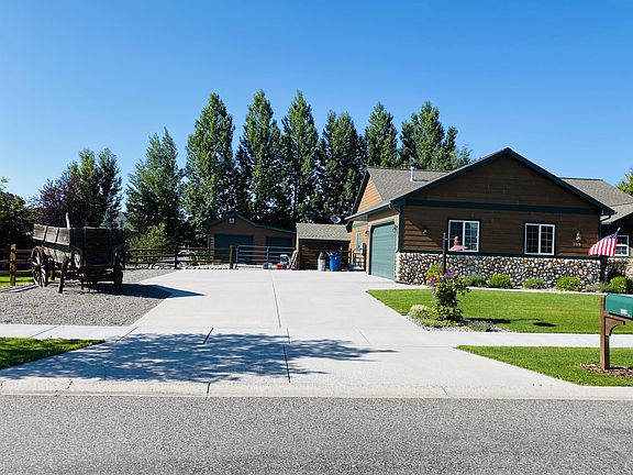 3rd image of 309 Coral Dr