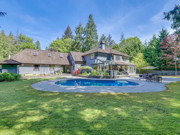 13556 18th Ave, Surrey, BC V4A 1W3