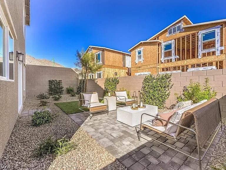 10748 Wild Parsley Ave — Photo 15