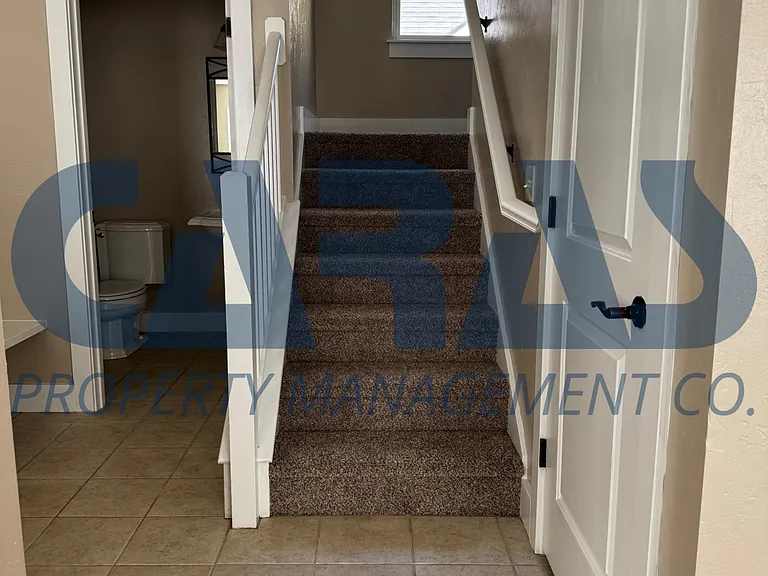 128 Snowberry St — Photo 5