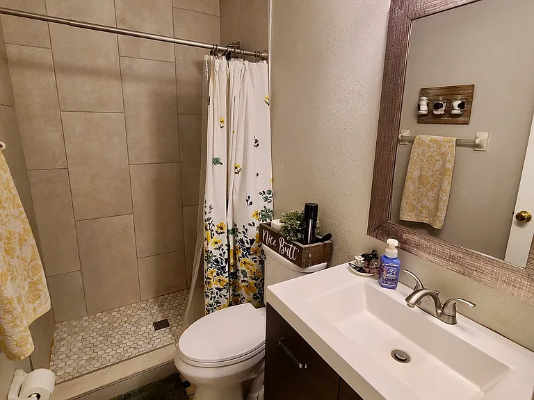 611 Casa Park Ct #D — Photo 11
