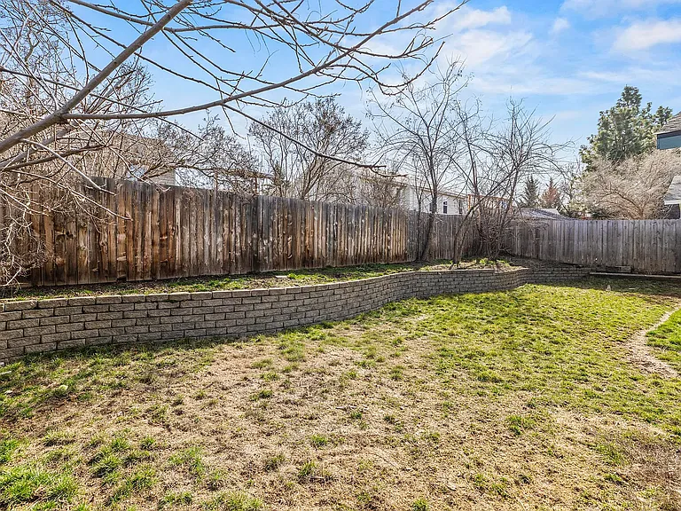 2609 Berkeley St — Photo 11