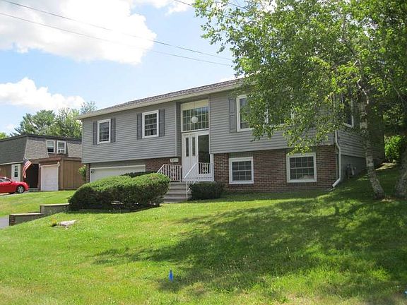 5th image of 7 Valley Brook Dr