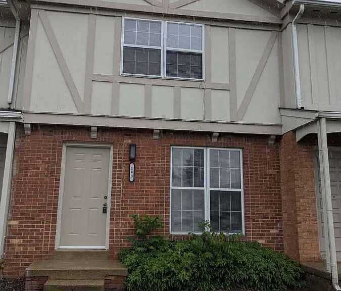 14 Holly Ct #B — Photo 1