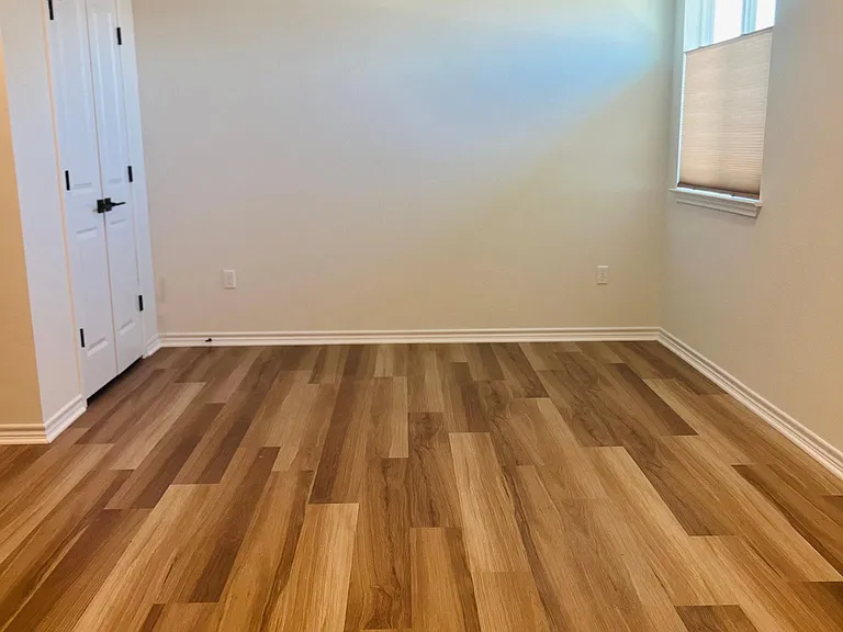 8901 Looksee Ln — Photo 7