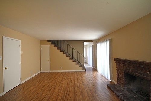 3rd image of 129 W Newmark Ave