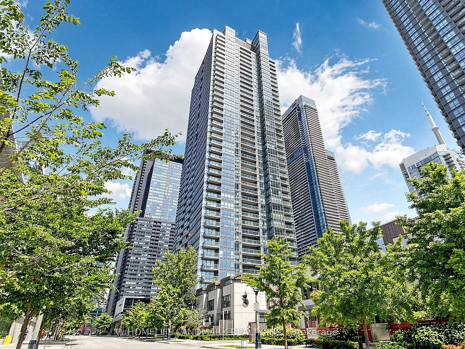 1st image of 15 Fort York Blvd #2811