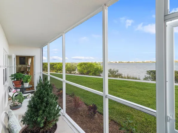 1502 S Lakeside Dr APT 112, Lake Worth, FL 33460