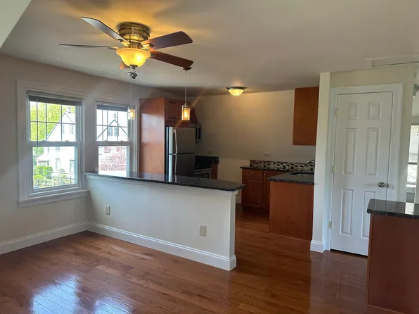 843 Cricket Ave #3, Ardmore, PA 19003