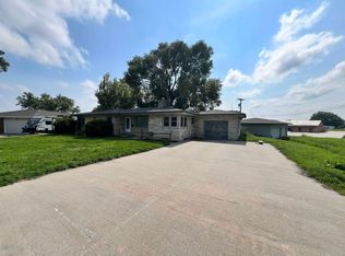 100 22nd Dr, Norfolk, NE 68701