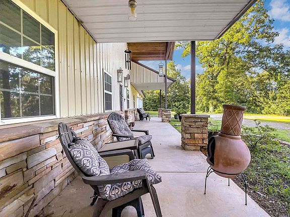 4th image of 30 Bonita Dr