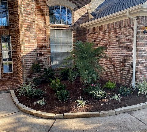 4th image of 1111 Sunset Lakes Dr