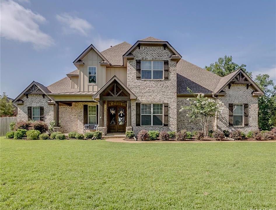 1st image of 4061 Churchill Ln