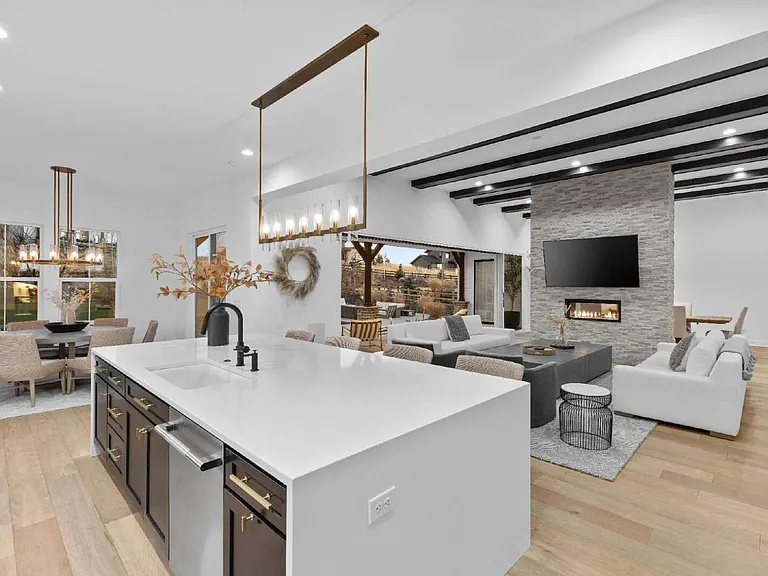 9676 Elizabeth St — Photo 18