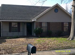 215 Hunters Ln, Marion, AR 72364