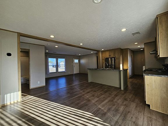 3rd image of 1009 Wabash Ct #2172