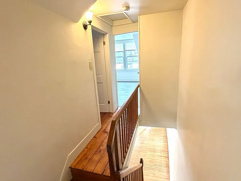 763 Manor St — Photo 15