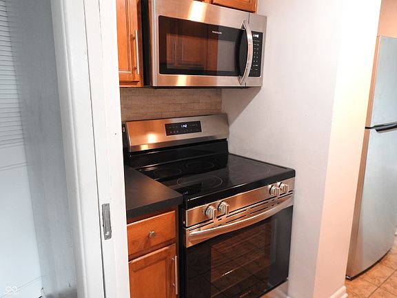 5th image of 3965 N Meridian St APT 4E