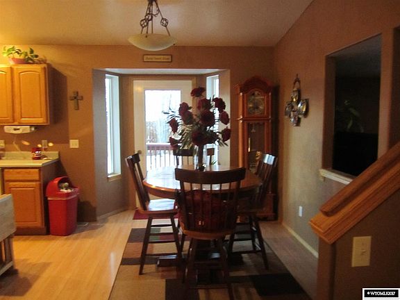 4th image of 210 Bluebonnet Cir