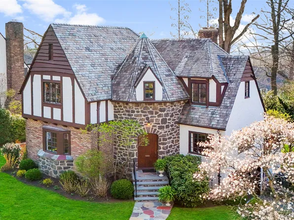 79 Mountain Avenue, Larchmont, NY 10538