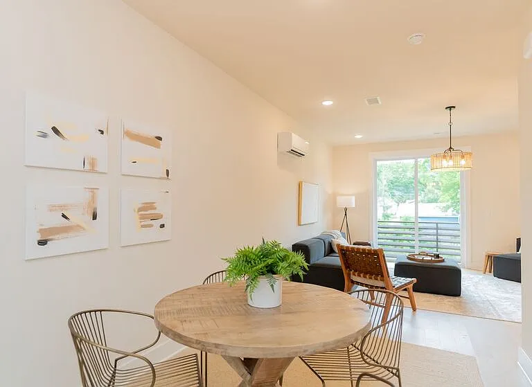 745 N Market St — Photo 7