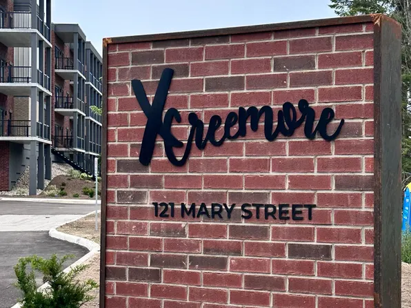 121 Mary St #306, Clearview, ON L0M 1G0