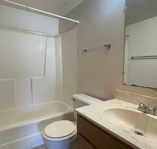 320 Brown St #820 — Photo 5