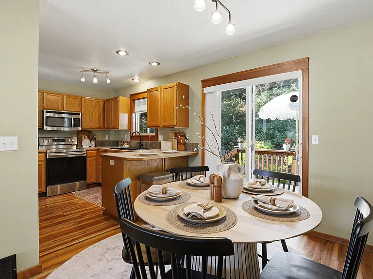 4724 S Keyes Ct — Photo 6