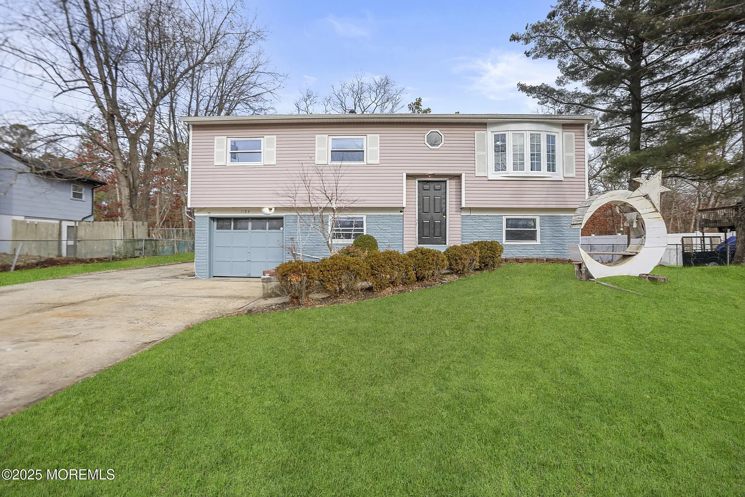 1184 Dell Street photo 1