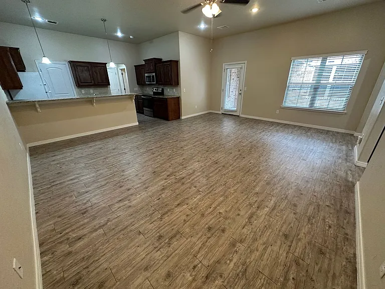 6311 Mayer Ct — Photo 18