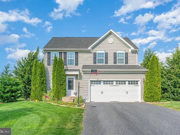 215 Sentinel Dr, Carlisle, PA 17015