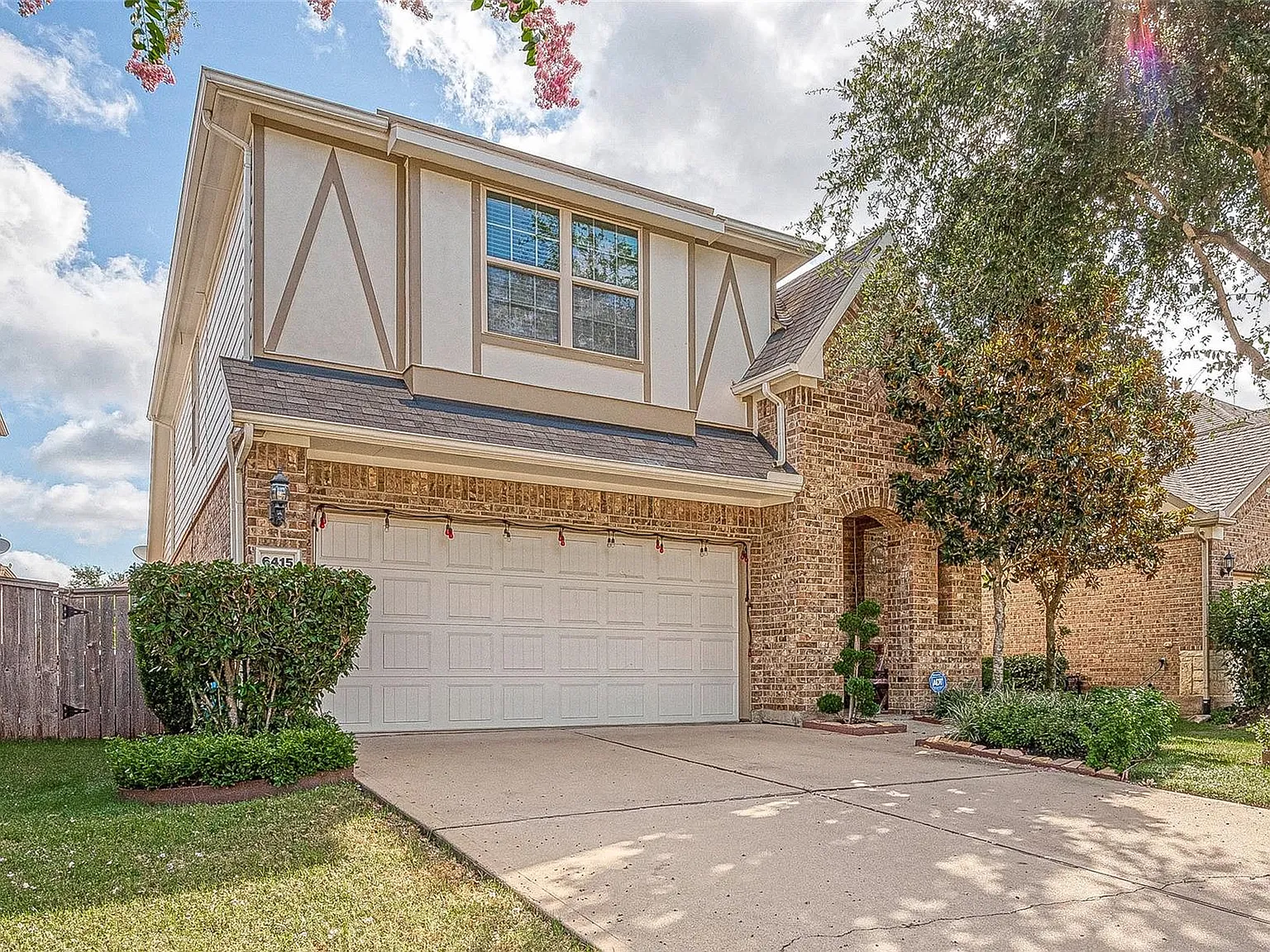 4 bed, 3.5 bath, 2602 sqft, $2,900 — Photo 1