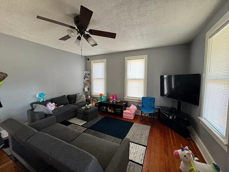 1636 Superior Ave — Photo 7