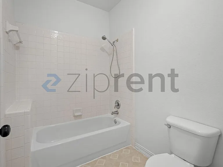 4509 Brittany Dr — Photo 13