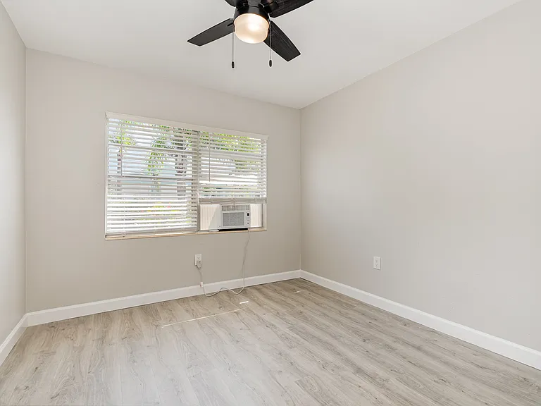 122 Niemira Ave #122 — Photo 17