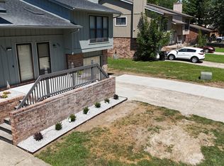 3321 Dovershire Dr, Belleville, IL 62221