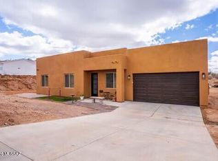 65 Avenida Pastor #B, Rio Rico, AZ 85648