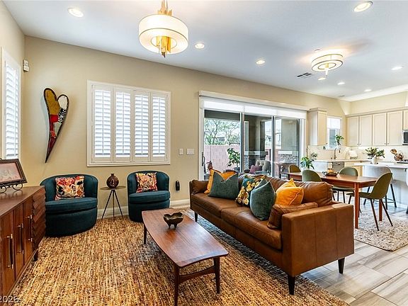 4th image of 10332 Addie De Mar Ln
